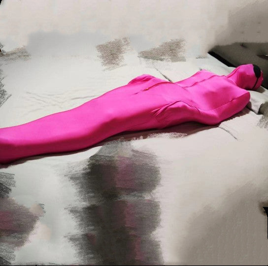 Lycra zipper sleeping bag for a snug and flexible fit